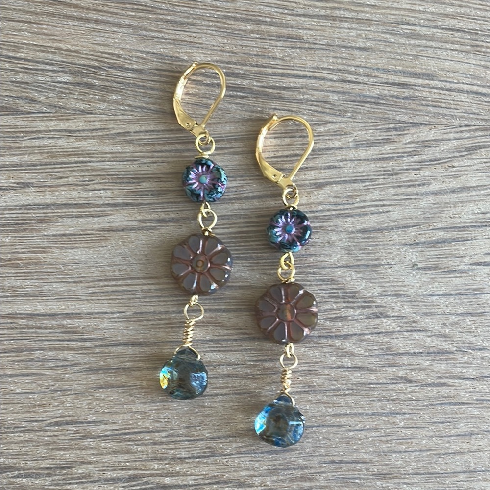 HAND CRAFTED BEADED BOHEMIAN PIERCED EARRINGS Czech Beads Purple Green Gold